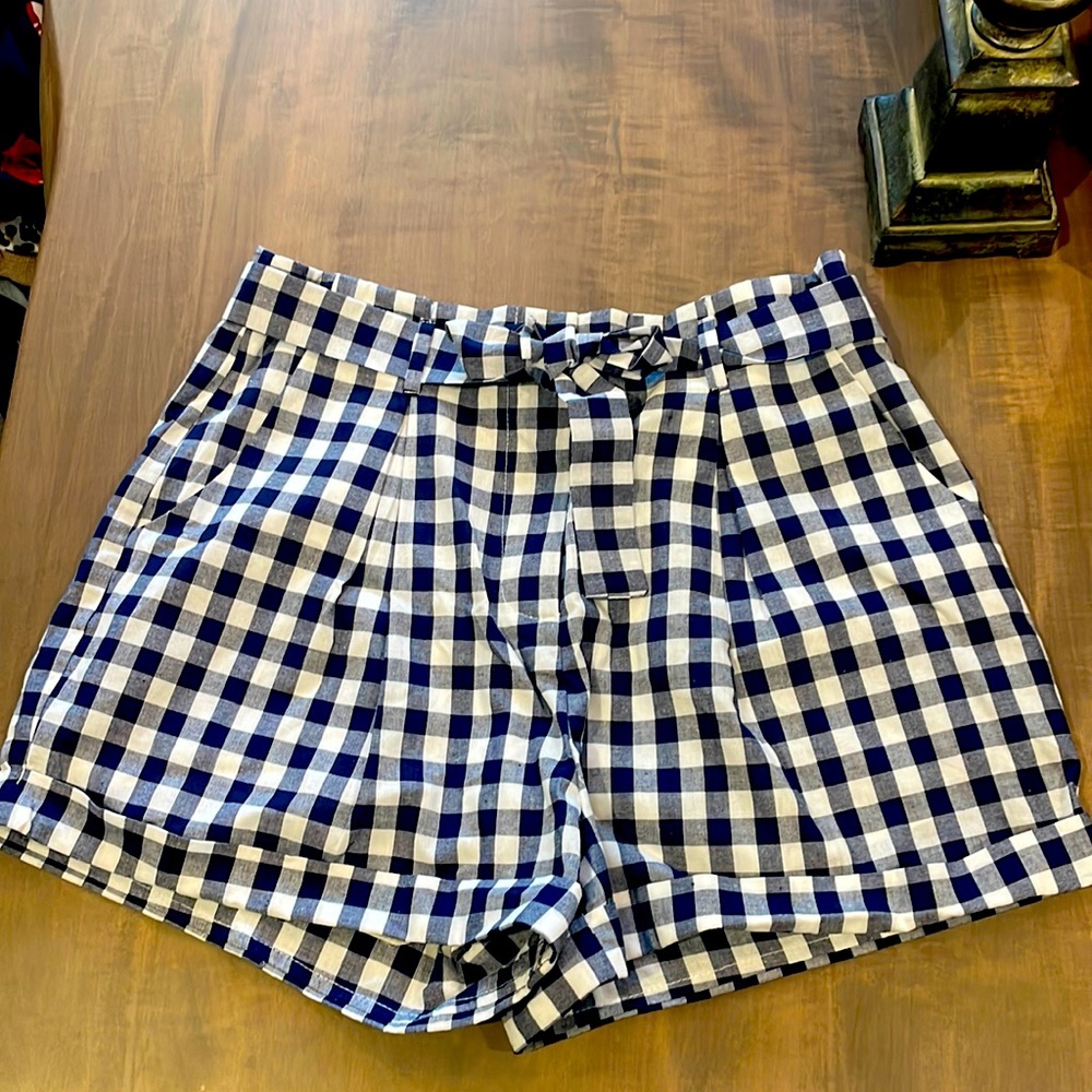 High waisted paper bag shorts